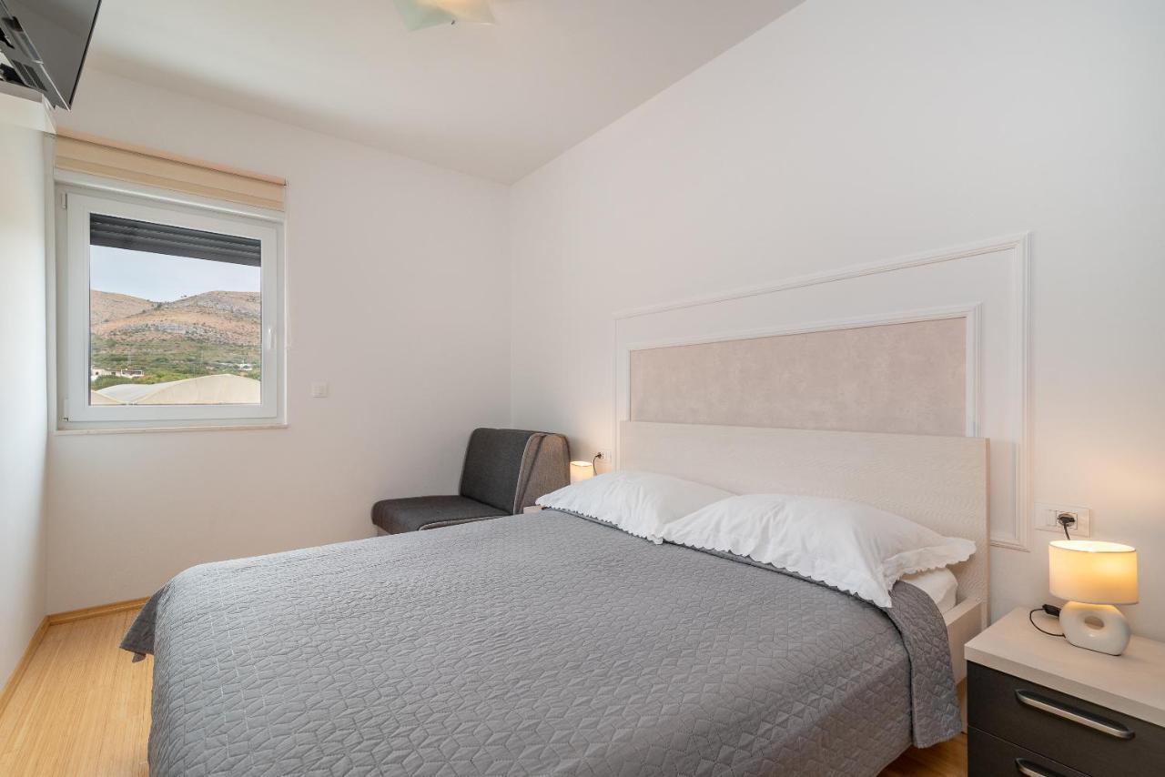 Apartman Lorena Трогір Екстер'єр фото