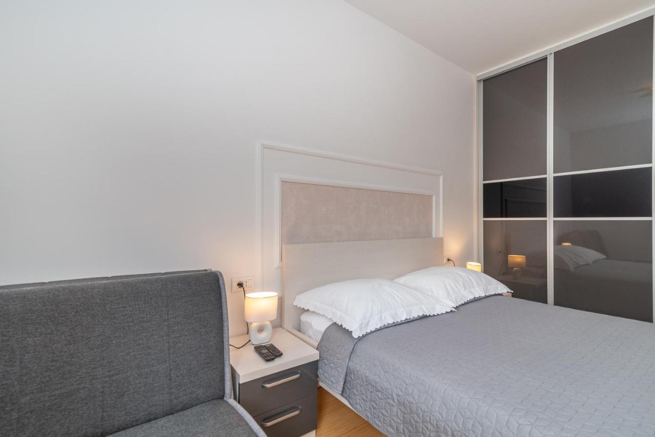 Apartman Lorena Трогір Екстер'єр фото